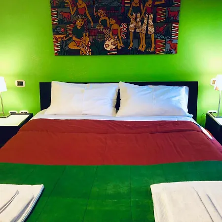 Le Ortensie In Centro E Vicino Al Mare ペスカーラ