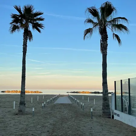 Le Ortensie In Centro E Vicino Al Mare アパート